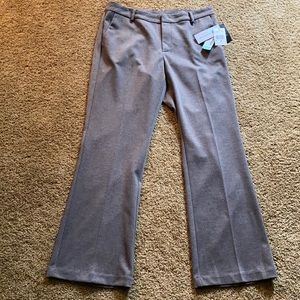 Stitch Fix NWT Kut from the Kloth Rose Bootcut Pant. Brown. 8P.